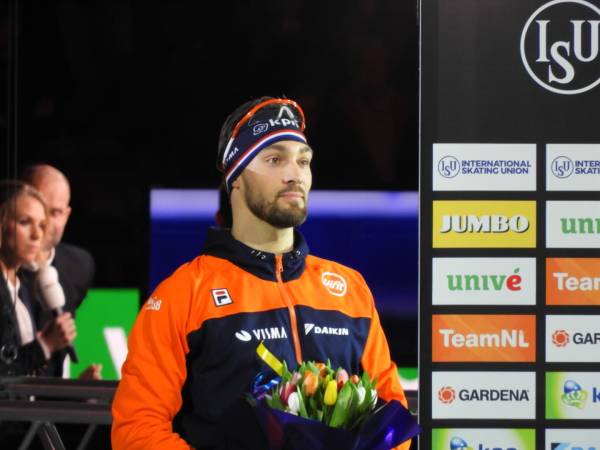 d9fd1ae2-0a33-4034-b426-9313bdef6d02